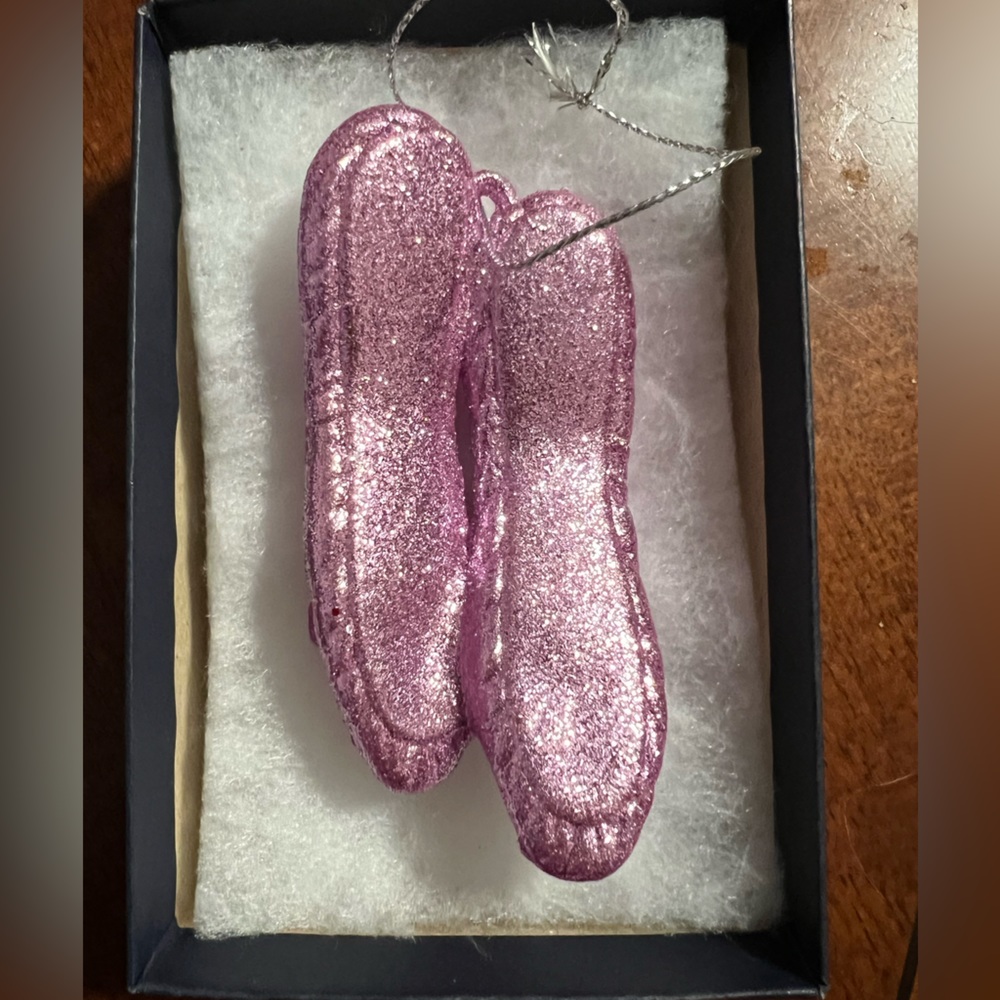 Kurt Adler Ballet Slippers Ornament - Thumbnail 2